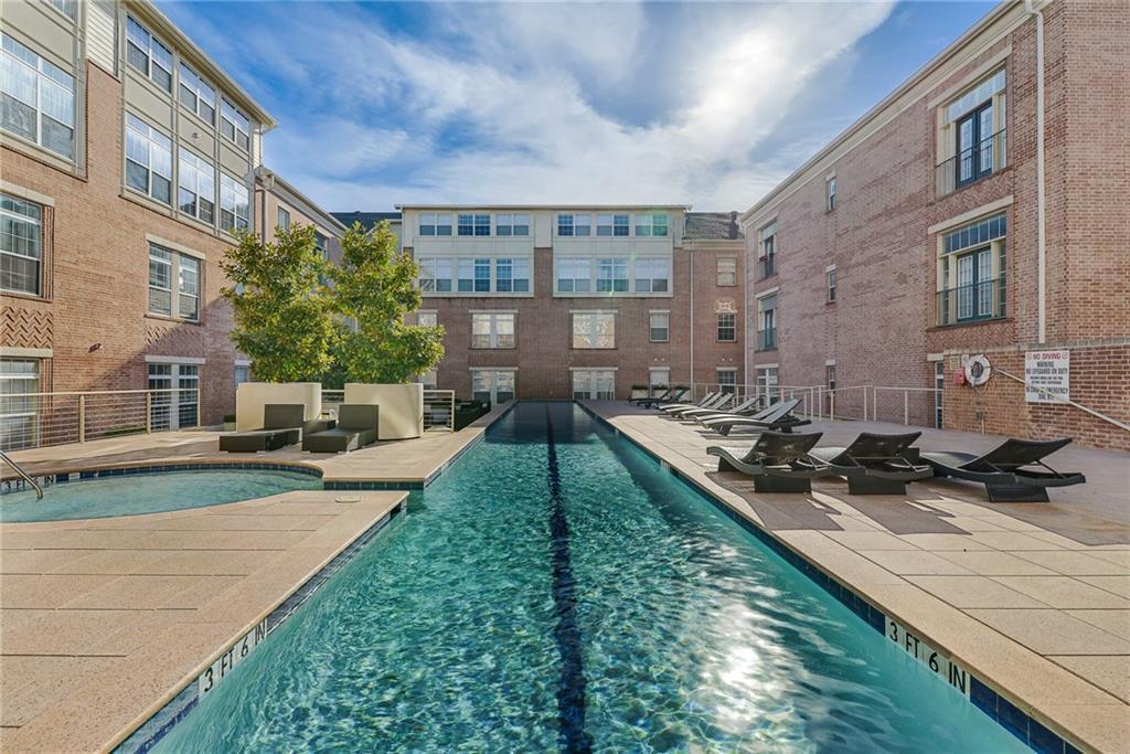 Downtown Lofts With Free Valet & Concierge - thumb 1