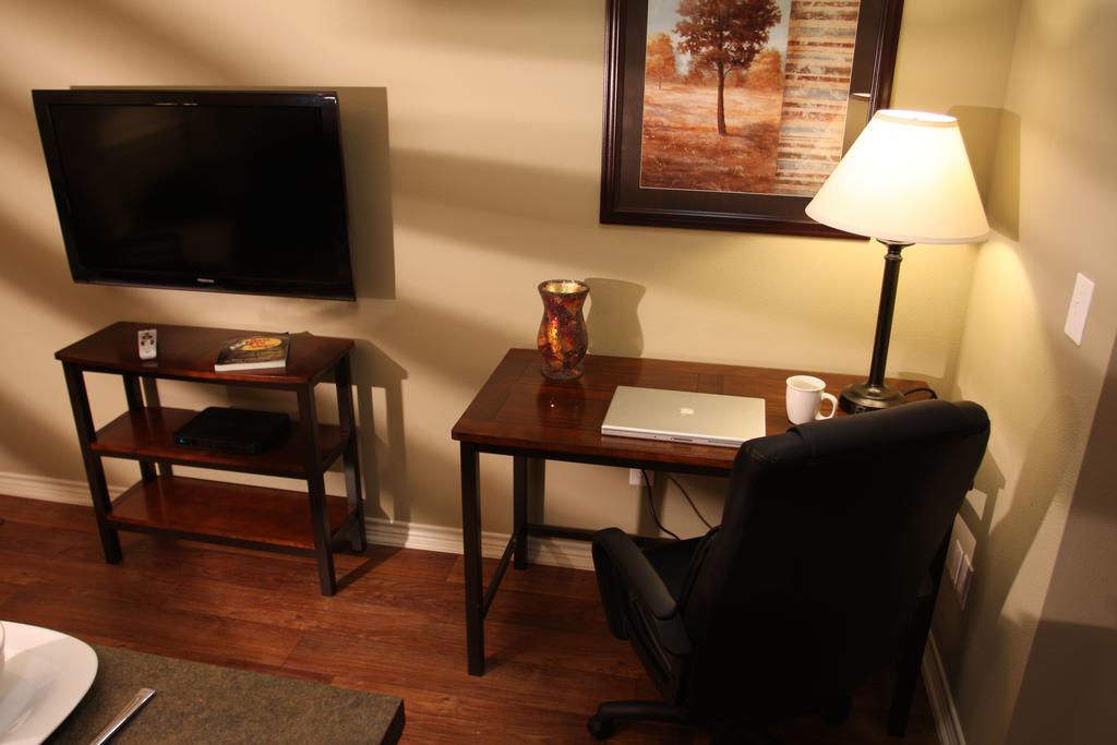 Eagles Den Suites At Kenedy - thumb 2