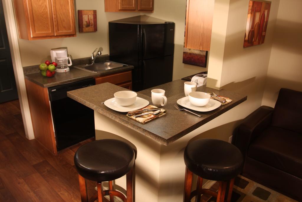 Eagles Den Suites At Kenedy - thumb 3
