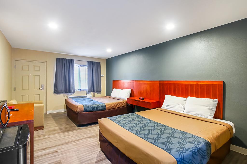Econo Lodge San Bernardino I-215 - thumb 1