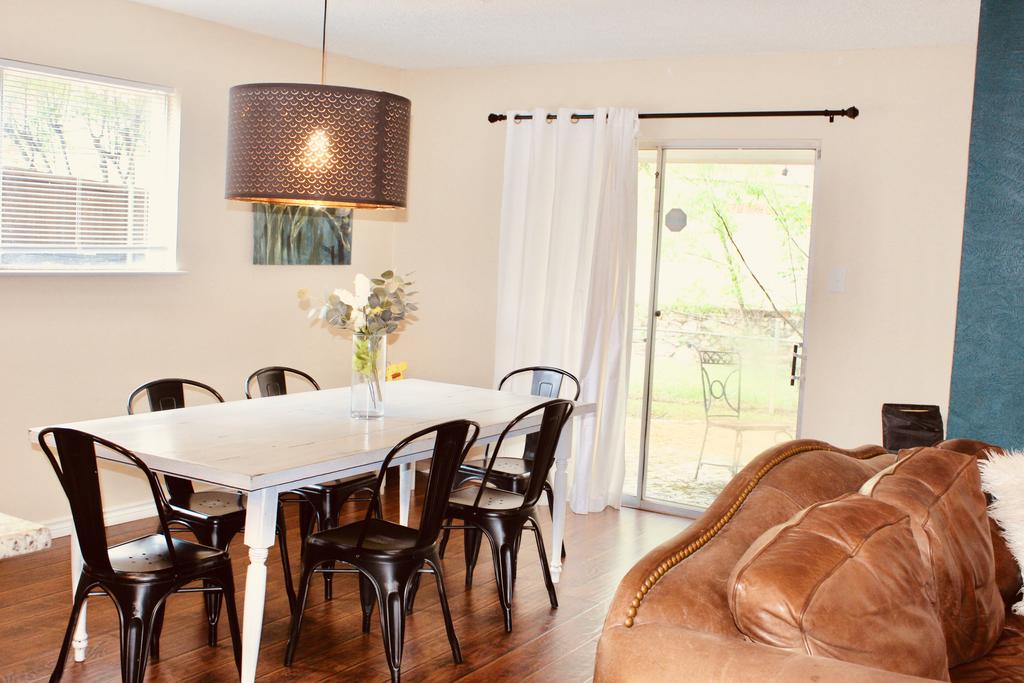 Entertainment District Home - thumb 3