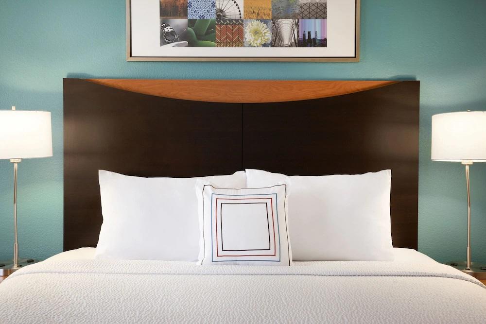 Fairfield Inn & Suites Dallas Park Central - thumb 1