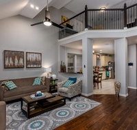 Family friendly Lux interiors next to a Beautiful Park 10 min to Airport smart home  Traeger Grill - Accommodation Dallas