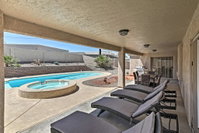Family Home with Fire Pit  BBQ about 3 Mi to Lake Havasu Accommodation Dallas