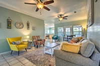Family-Friendly PCB Home Less Than 1 Mile to Beach Accommodation Dallas
