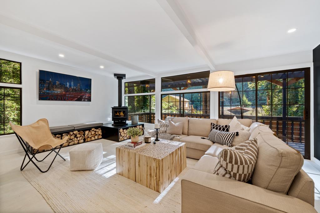 Forest Hideaway W/ Wraparound Deck & Firepit Home - thumb 0