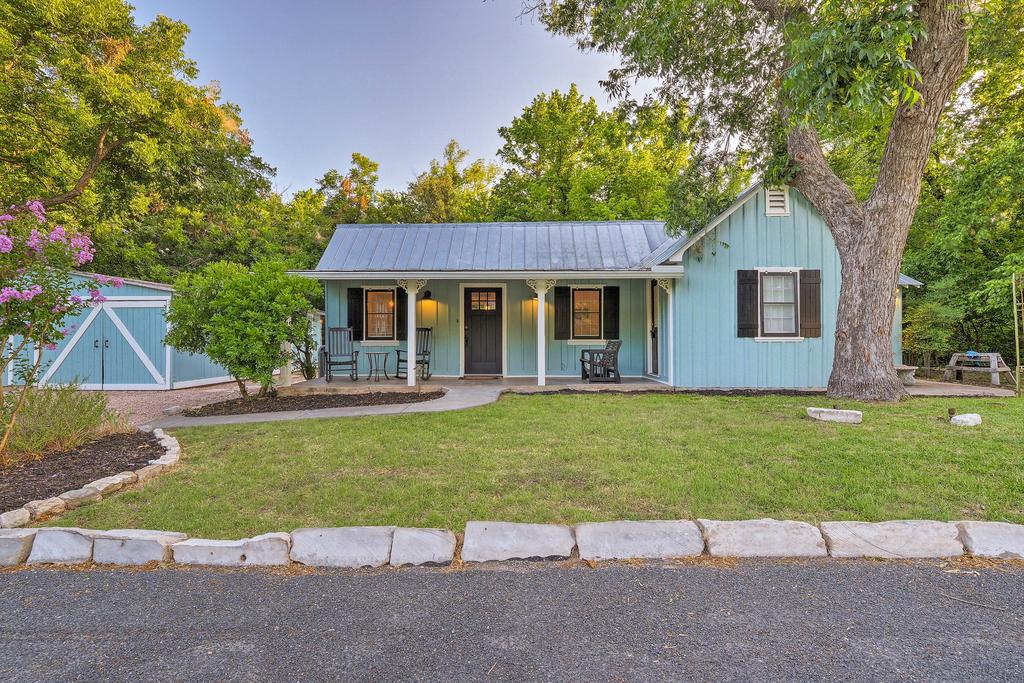 Fredericksburg Cottage 2 Blocks From Main Street! - thumb 2
