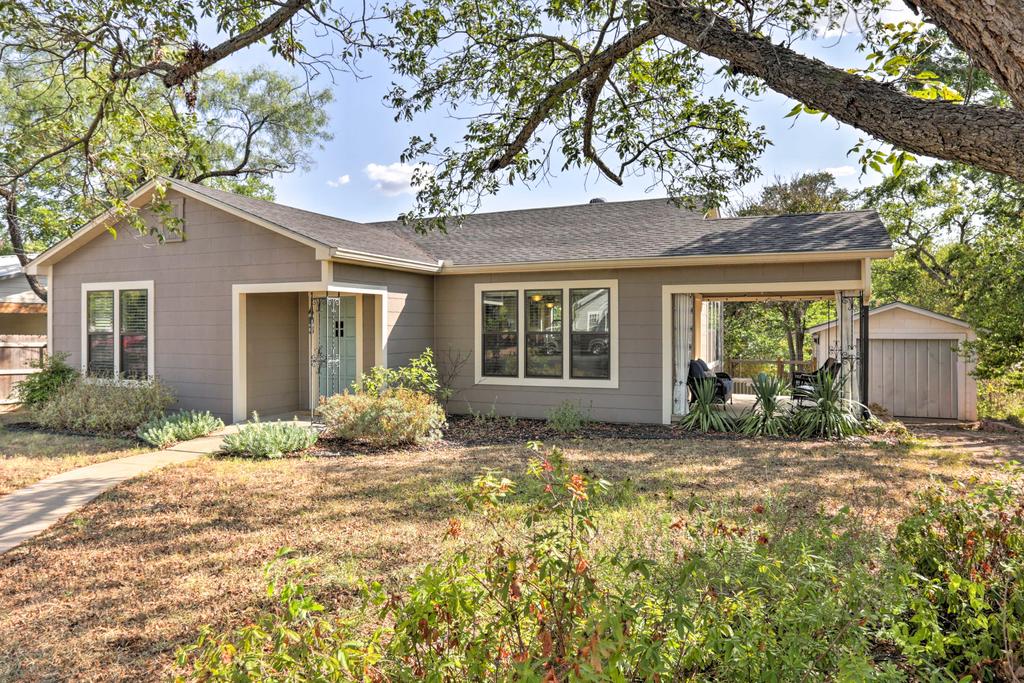 Fredericksburg Cottage With Grill - Walk To Main St! - thumb 1