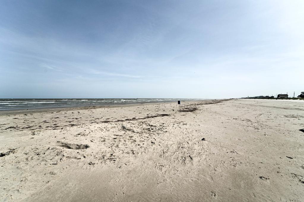 Galveston Bungalow With Pool Access, Steps To Beach! - thumb 2