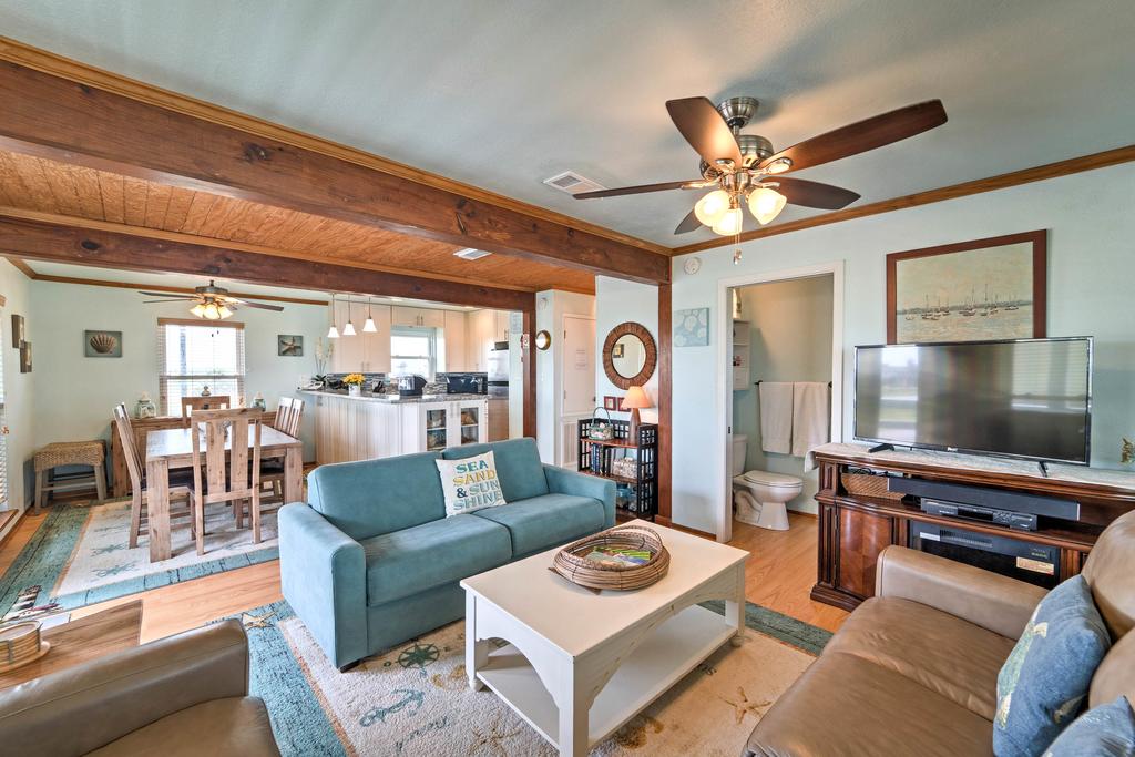 Galveston Bungalow With Pool Access, Steps To Beach! - thumb 3