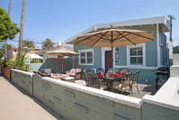 Gorgeous Beach Bungalow Steps to Bay  Beach Accommodation Dallas