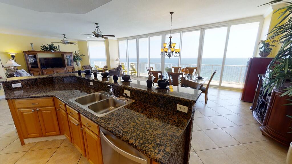 Grand View East 1701 - thumb 2