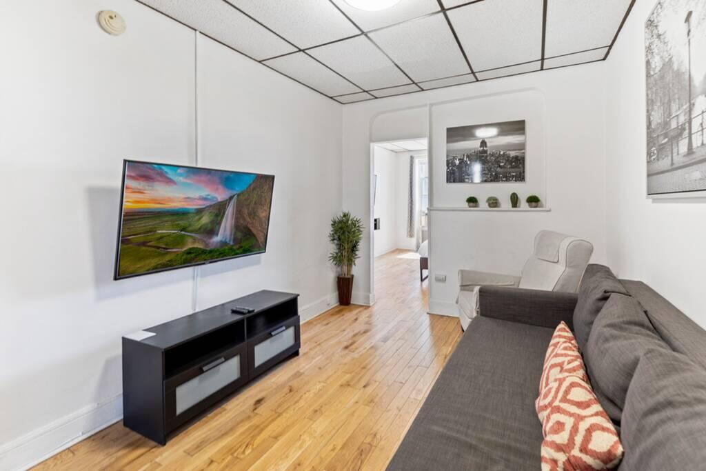 Great Location 1BR Next To Path - 10min To NYC - thumb 3