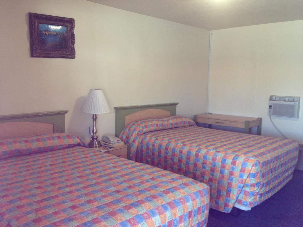 Hacienda Motel - thumb 2