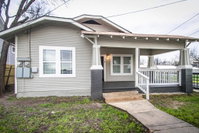 Hackberry St B Renovated 2BR Near Downtown SA Accommodation Dallas
