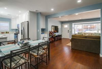 Hang Ten Home Accommodation Dallas