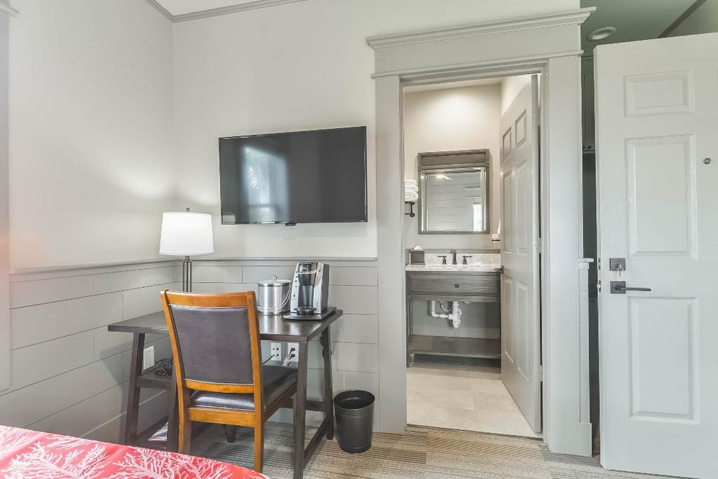 Harborwalk Lodge - thumb 1