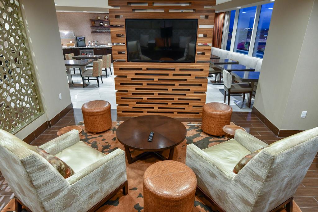 Hilton Dallas/Plano Granite Park - thumb 3