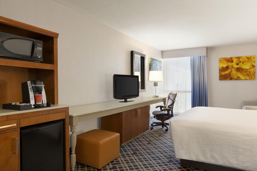 Hilton Garden Inn Dallas/Market Center - thumb 3