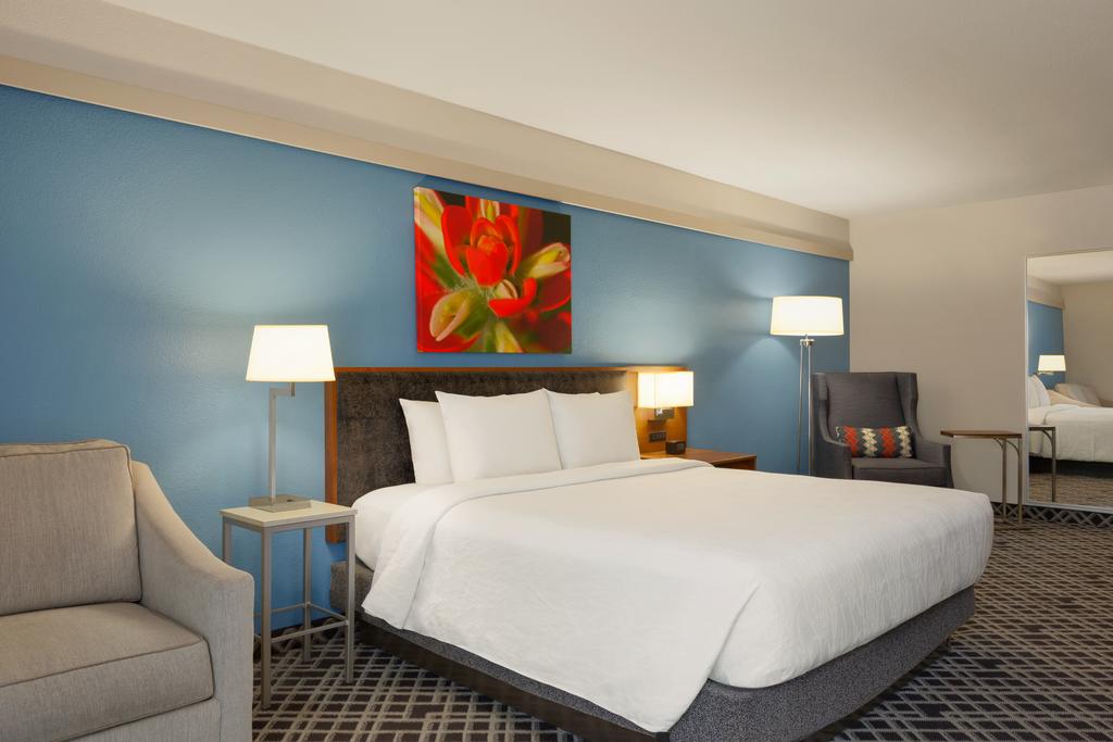 Hilton Garden Inn Dallas/Market Center - thumb 2