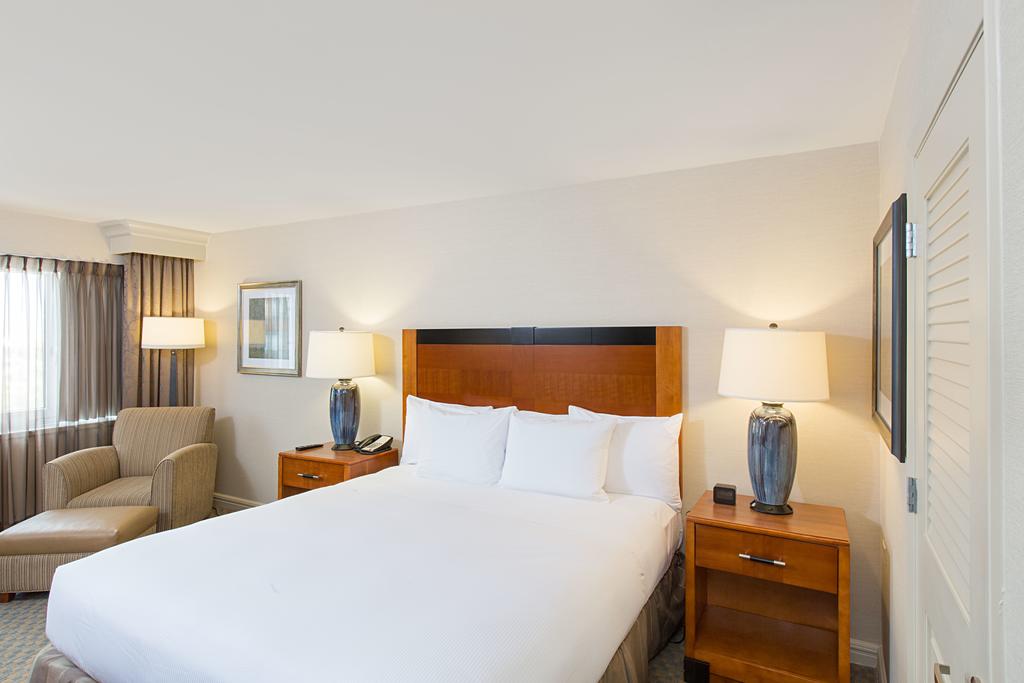 Hilton New York JFK Airport Hotel - thumb 1