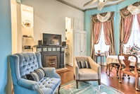 Historic Apt with Courtyard off St Charles Ave Accommodation Dallas