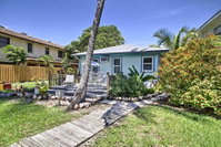 Historic Cottage 1 Mi from Lake Worth Beach Park Accommodation Dallas