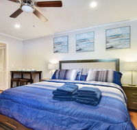 Holiday home near International Childrens Museum in J and C MacArthur Foundation Heliport - Accommodation Dallas