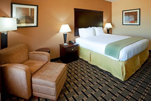 Holiday Inn Express Hotel & Suites Dallas Central Market Center - thumb 2