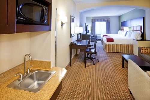 Holiday Inn Express Hotel & Suites Dallas West - thumb 1