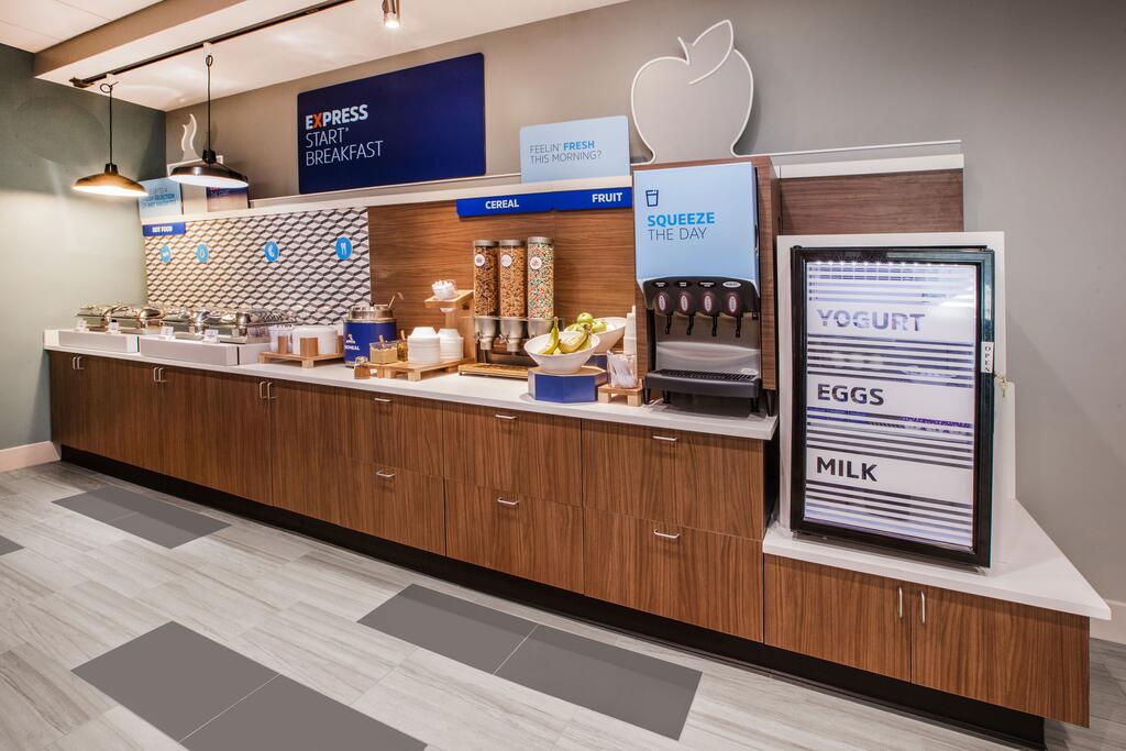 Holiday Inn Express Hotel And Suites DFW-Grapevine - thumb 1