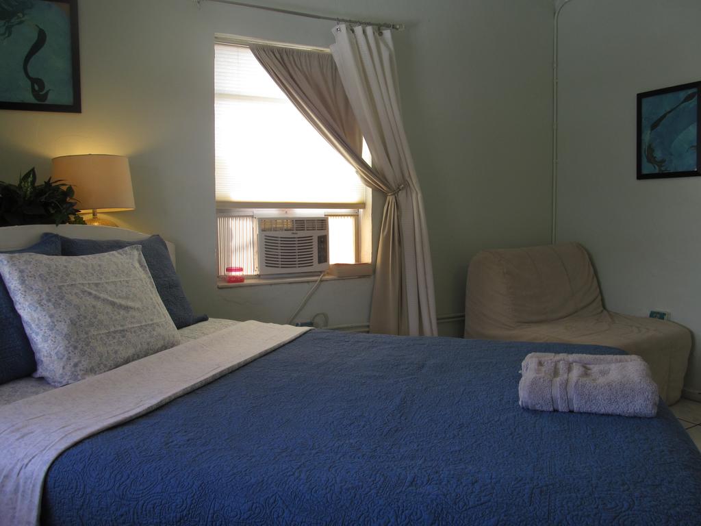 Hoosville Hostel (Formerly The Everglades Hostel) - thumb 2