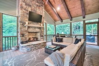 Hootenanny at Horton Creek - Creekside Escape Accommodation Dallas