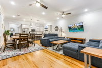 Hosteeva Luxury Condo w Pool and High-end amenities Near Frnch Quarter Accommodation Dallas