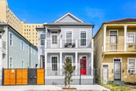 Hosteeva Pristine Brand New Construction Condo with Balcony Near French Quarter Accommodation Dallas