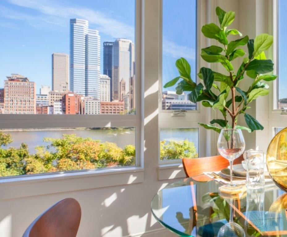 Houston Arts District 30 Day Rentals - thumb 1