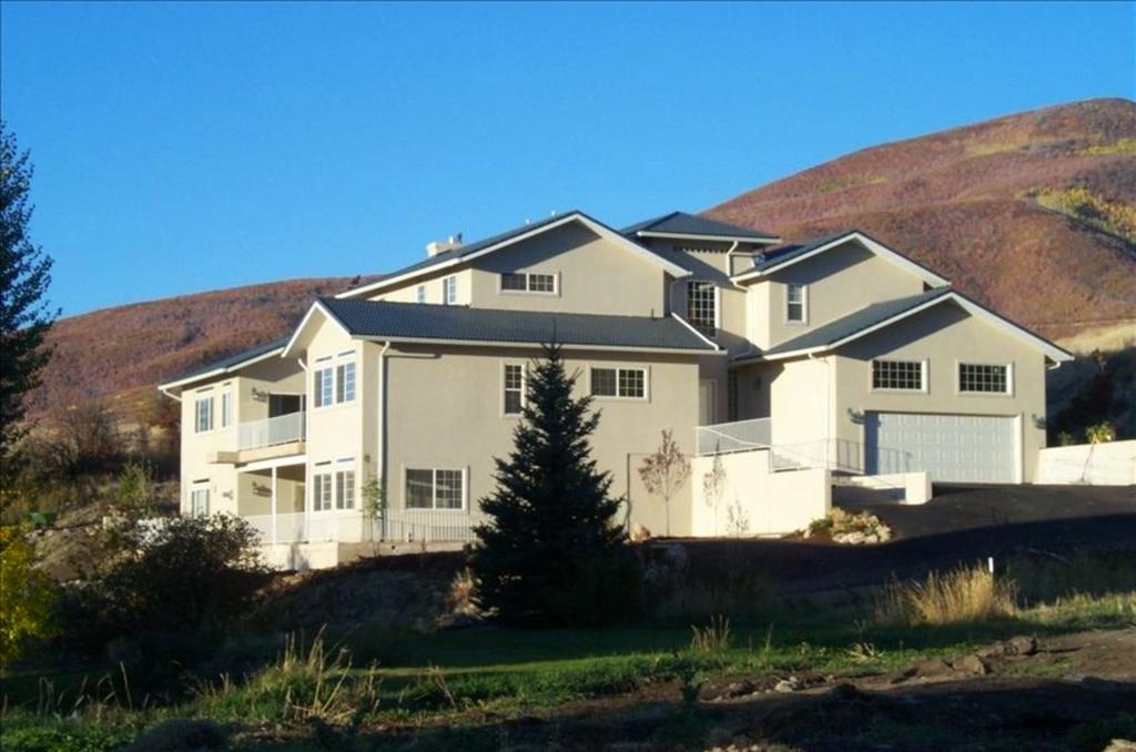 Hummingbird Springs Luxury Home - thumb 0