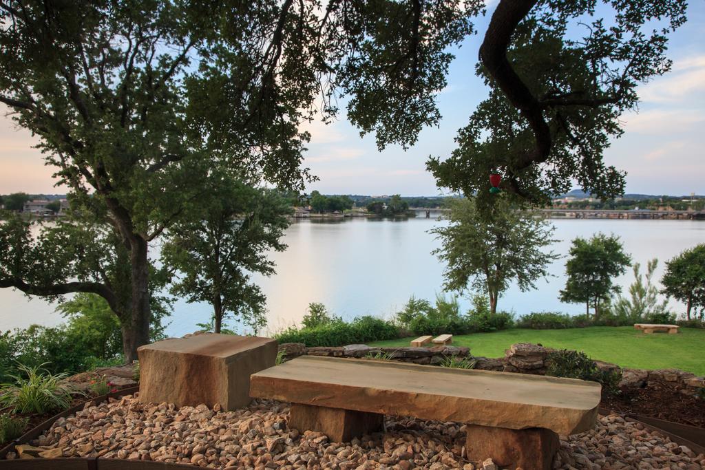 Inn On Lake Granbury - thumb 1