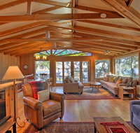Inverness House w/Views of Tomales Bay - Accommodation Dallas