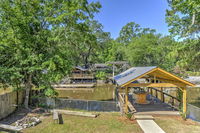 Isle of Wight  Lances Treehouse w/BackyardDock Accommodation Dallas