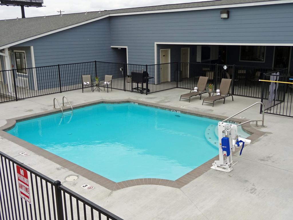Kenedy Inn And Suites - thumb 0