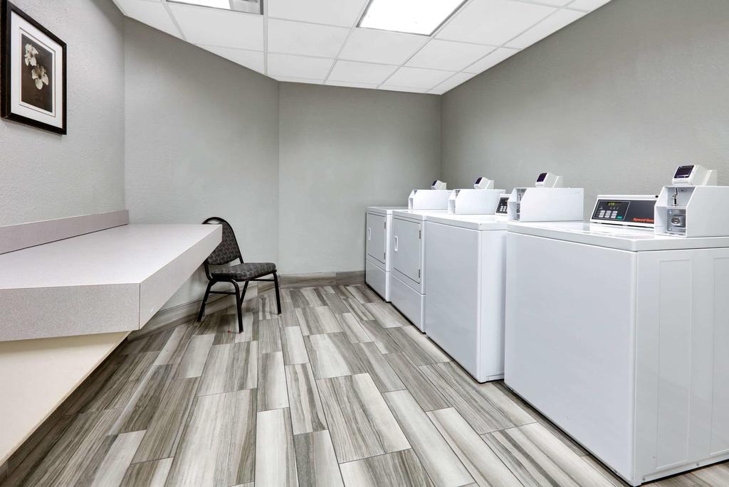 La Quinta By Wyndham Dallas North Central - thumb 2