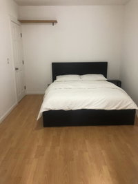Large private room Accommodation Dallas
