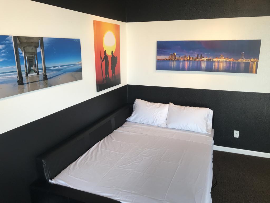 Large Suite With Views - thumb 1