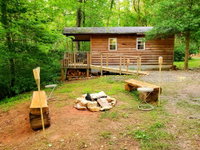 Lil' Log at Hearthstone Cabins and Camping Accommodation Dallas