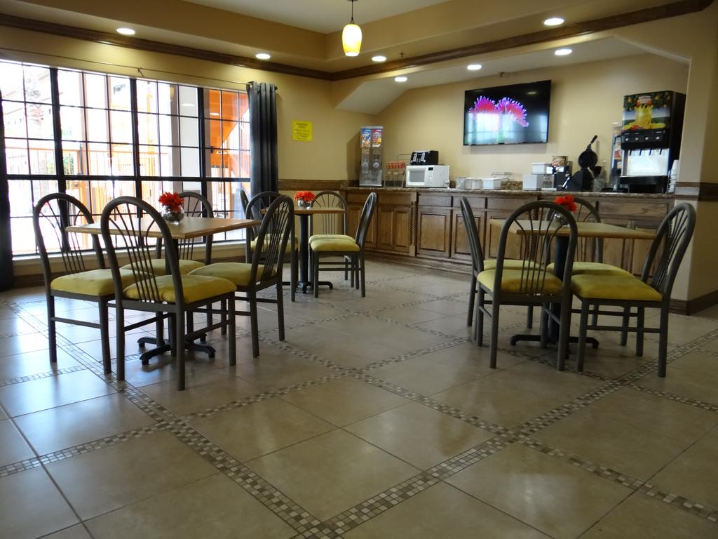 Lone Star Inn - thumb 3