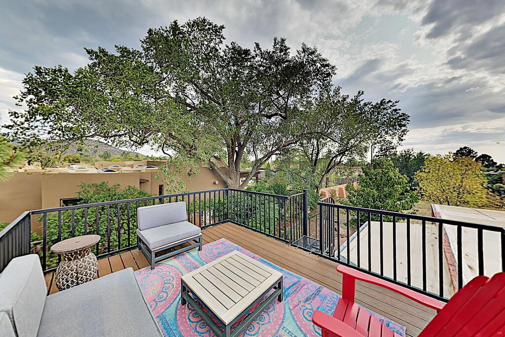 Lovely Home On Old Santa Fe Trail - Private Hot Tub Home - thumb 1