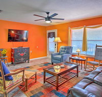 Lovely Lakeside Home with Park  Dock Access - Accommodation Dallas