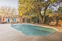 Lubbock Studio with Pool Access-5 Miles to Texas Tech Accommodation Dallas