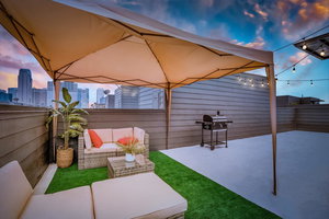 Luxe 3BR House With Great Rooftop CozySuites